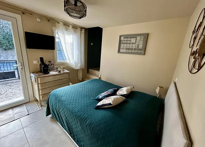Le Clos Mirondin Frühstückspension 3*